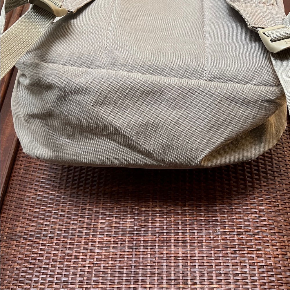 Herschel Supply Company Light Khaki Backpack with Patch - Picture 9 of 9